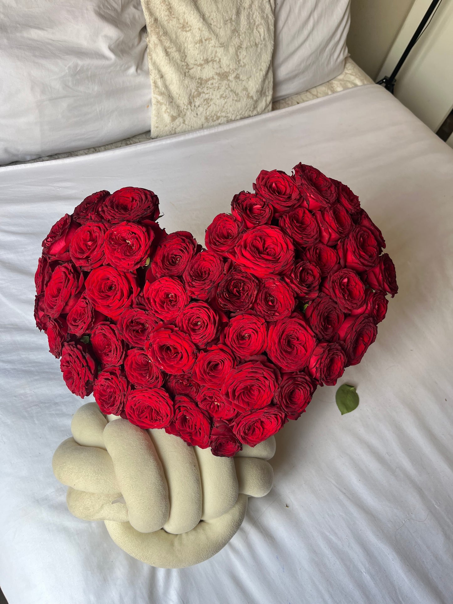 Say it from the heart-with roses shaped like one